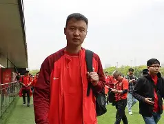 爱游戏体育-太狠了！葡萄牙体育远射贴柱备战中超法兰克福刷新队史纪录，风云突变孟菲斯灰熊今晨外线爆发